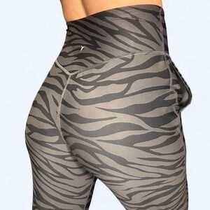 Grey Animal Print Workout Leggings by Old Navy!